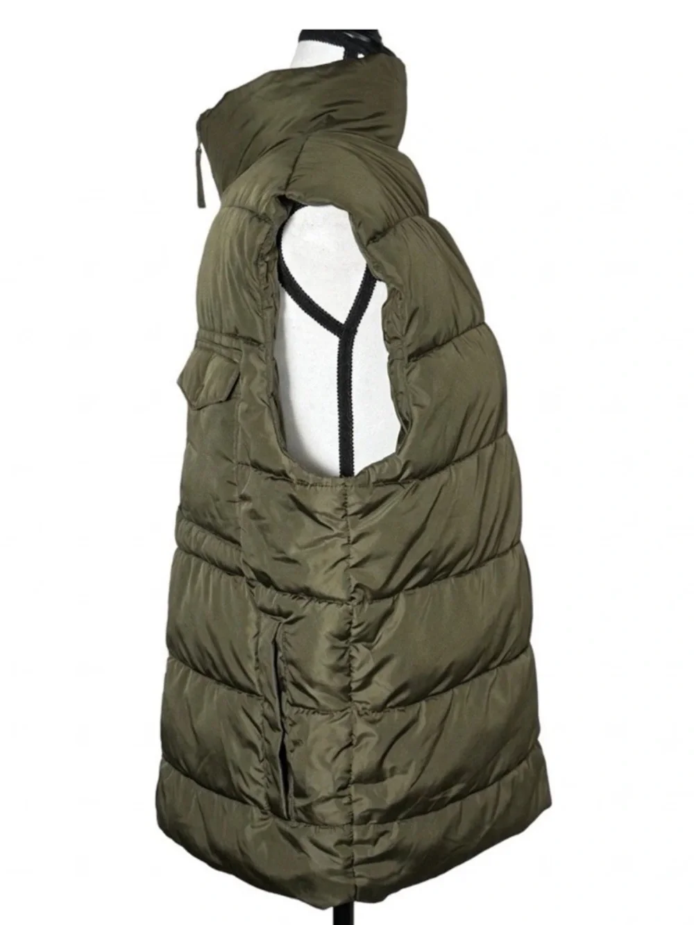 Old Navy Men's Puffer Vest Medium Full Zip Pockets Olive Green Recycled NWOT